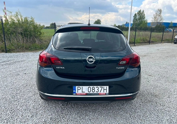 Opel Astra cena 35999 przebieg: 105000, rok produkcji 2014 z Czyżew małe 781